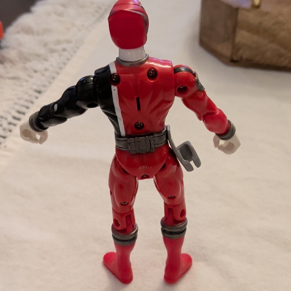 Power Ranger Red and Black Action Figure - Picture 3 of 5
